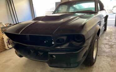 Unknown-Mustang-1967-Red-Sauterne-Gold-20