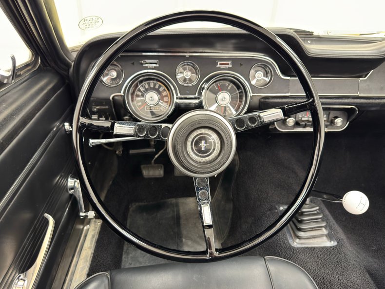 Unknown-Mustang-1967-Springtime-Yellow-Black-12