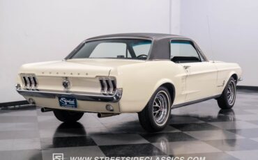 Unknown-Mustang-1967-Wimbledon-White-Black-10