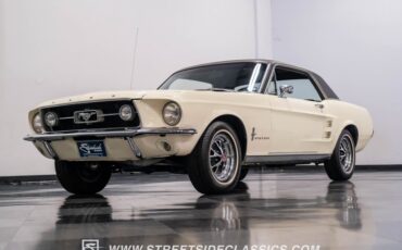 Unknown-Mustang-1967-Wimbledon-White-Black-18