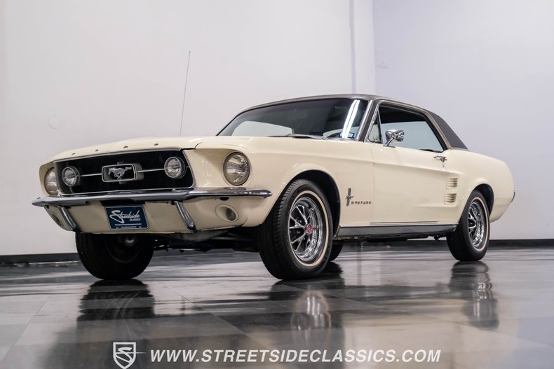 Unknown-Mustang-1967-Wimbledon-White-Black-18