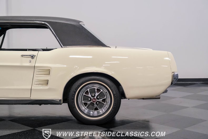 Unknown-Mustang-1967-Wimbledon-White-Black-21