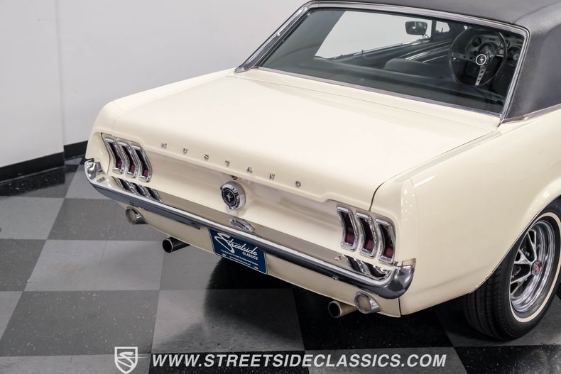 Unknown-Mustang-1967-Wimbledon-White-Black-22