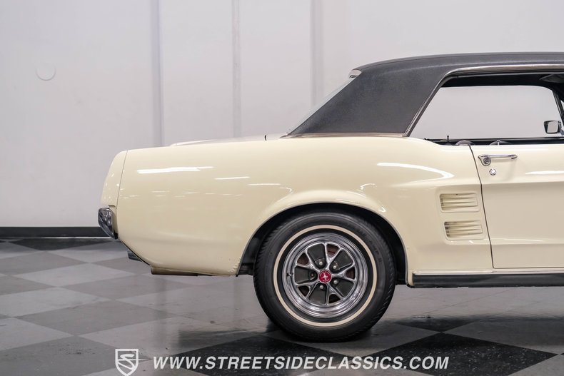 Unknown-Mustang-1967-Wimbledon-White-Black-25