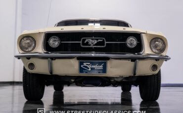 Unknown-Mustang-1967-Wimbledon-White-Black-27