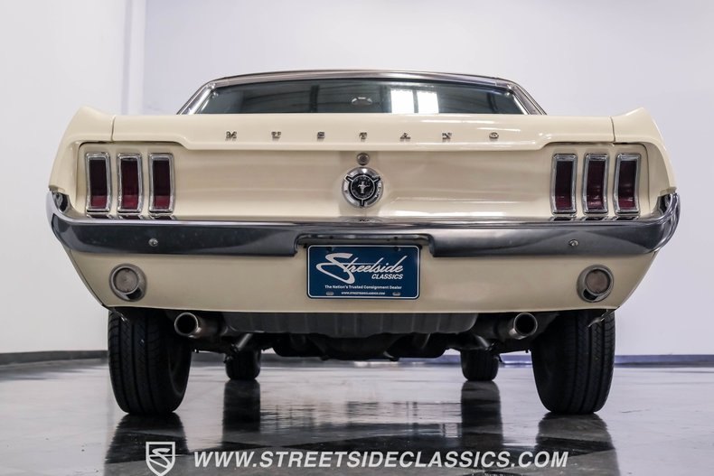 Unknown-Mustang-1967-Wimbledon-White-Black-28