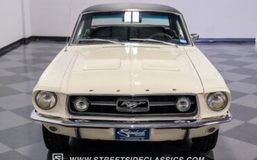 Unknown-Mustang-1967-Wimbledon-White-Black-29