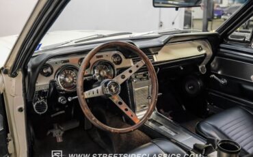 Unknown-Mustang-1967-Wimbledon-White-Black-3