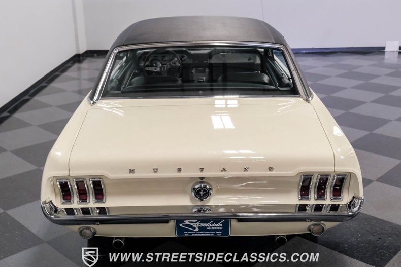 Unknown-Mustang-1967-Wimbledon-White-Black-30
