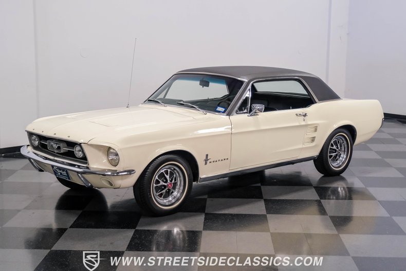 Unknown-Mustang-1967-Wimbledon-White-Black-31