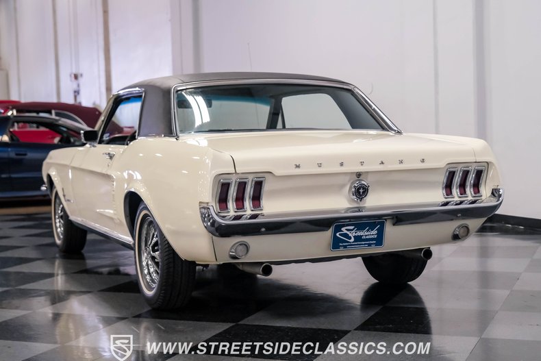 Unknown-Mustang-1967-Wimbledon-White-Black-8
