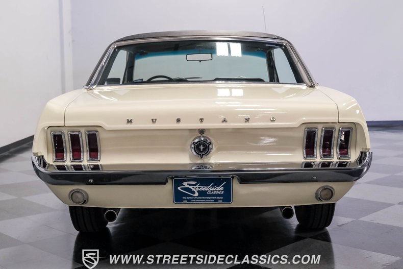 Unknown-Mustang-1967-Wimbledon-White-Black-9