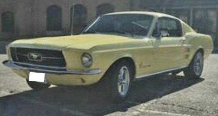 Unknown-Mustang-1967-Yellow-Black-3