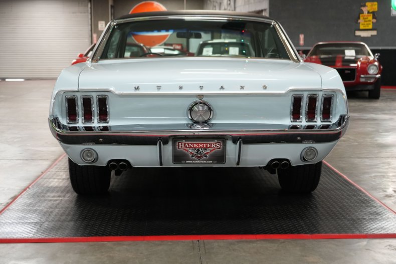 Unknown-Mustang-1968-Blue-26