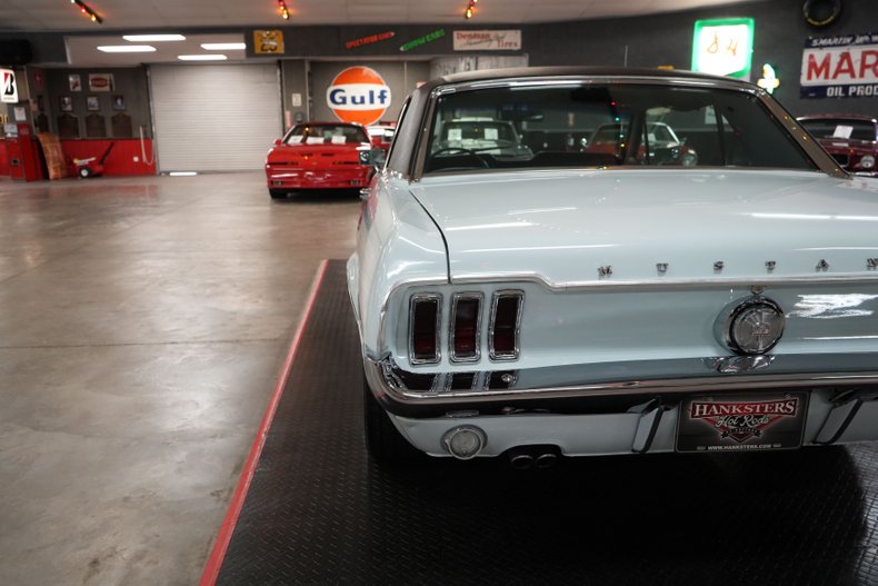 Unknown-Mustang-1968-Blue-47