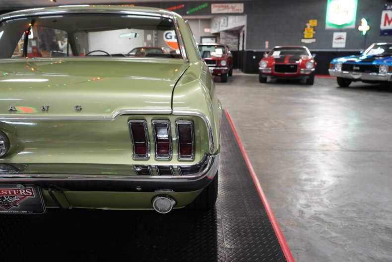 Unknown-Mustang-1968-Blue-98