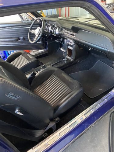 Unknown-Mustang-1968-Blue-Black-4