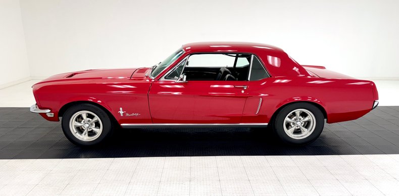 Unknown-Mustang-1968-Rangoon-Red-Black