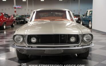 Unknown-Mustang-1968-Vapor-Silver-Cognac-1