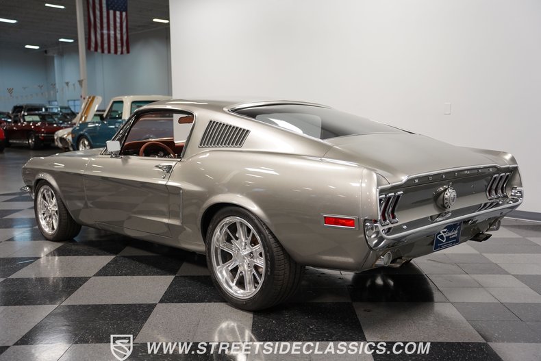 Unknown-Mustang-1968-Vapor-Silver-Cognac-10