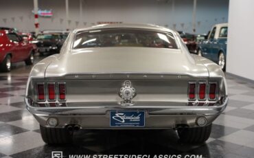 Unknown-Mustang-1968-Vapor-Silver-Cognac-11