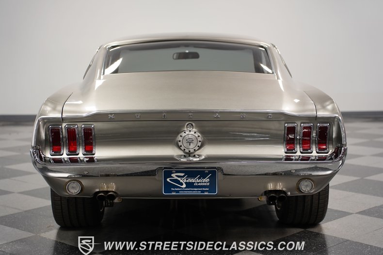 Unknown-Mustang-1968-Vapor-Silver-Cognac-12