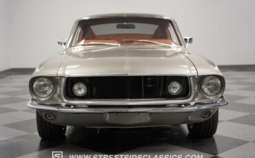 Unknown-Mustang-1968-Vapor-Silver-Cognac-2