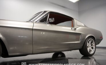 Unknown-Mustang-1968-Vapor-Silver-Cognac-20