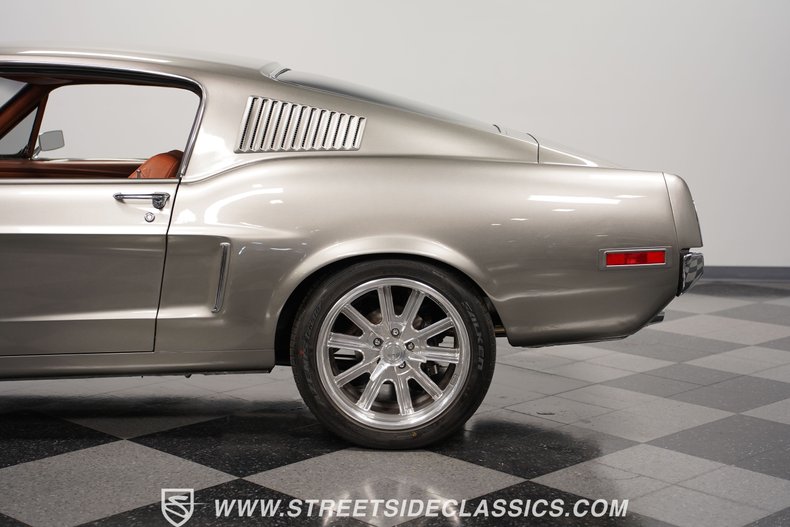 Unknown-Mustang-1968-Vapor-Silver-Cognac-22
