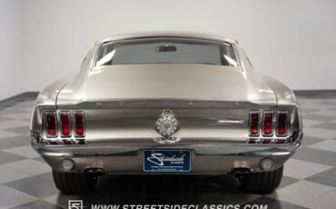 Unknown-Mustang-1968-Vapor-Silver-Cognac-24