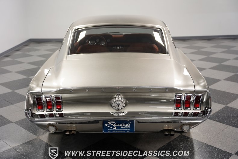 Unknown-Mustang-1968-Vapor-Silver-Cognac-25