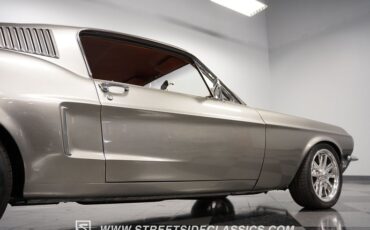 Unknown-Mustang-1968-Vapor-Silver-Cognac-28