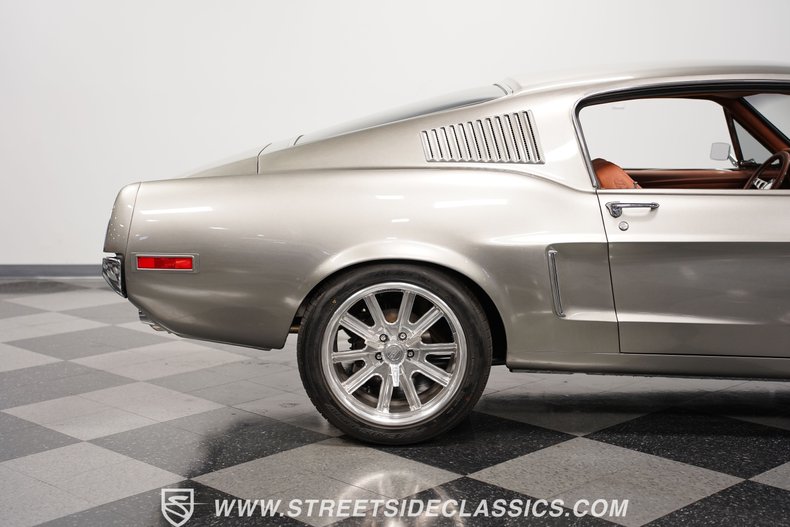 Unknown-Mustang-1968-Vapor-Silver-Cognac-29