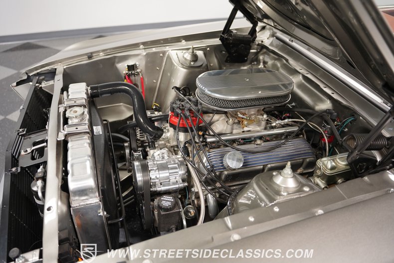 Unknown-Mustang-1968-Vapor-Silver-Cognac-33