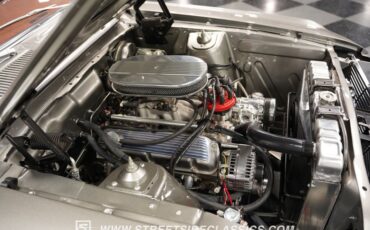 Unknown-Mustang-1968-Vapor-Silver-Cognac-36