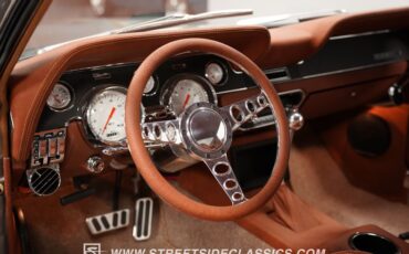 Unknown-Mustang-1968-Vapor-Silver-Cognac-39