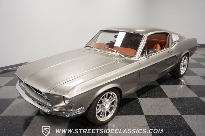 Unknown-Mustang-1968-Vapor-Silver-Cognac-4