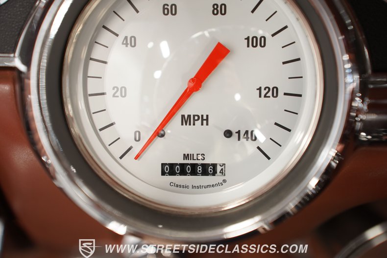 Unknown-Mustang-1968-Vapor-Silver-Cognac-42