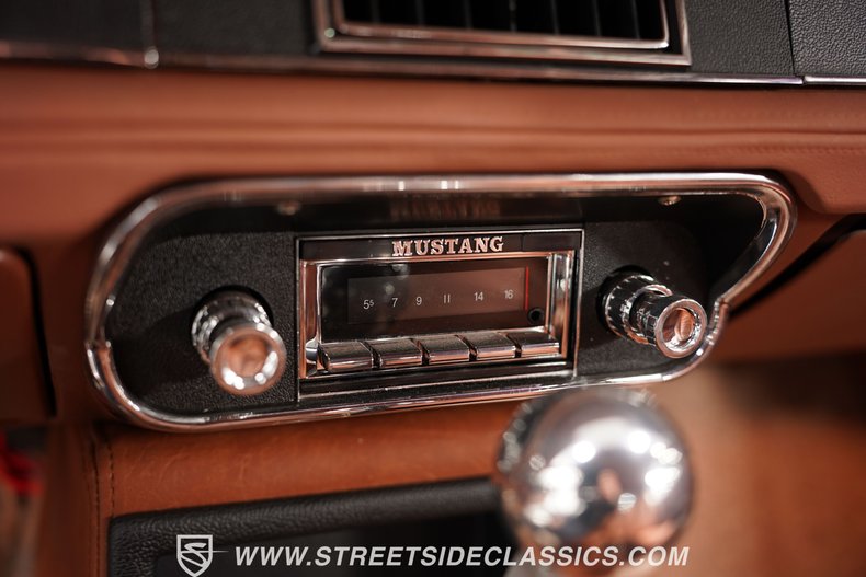 Unknown-Mustang-1968-Vapor-Silver-Cognac-43