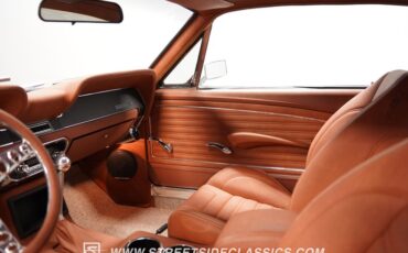 Unknown-Mustang-1968-Vapor-Silver-Cognac-46