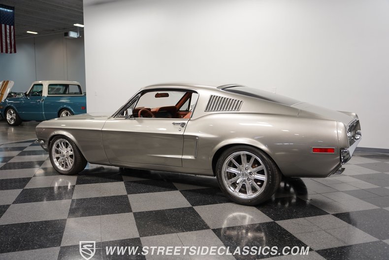 Unknown-Mustang-1968-Vapor-Silver-Cognac-9