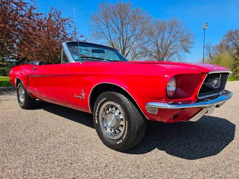 Unknown-Mustang-1968-red-black-12