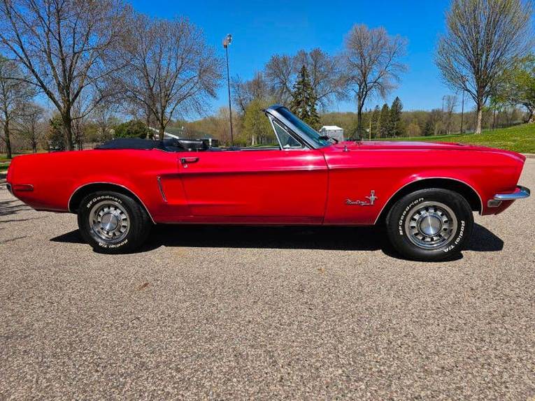Unknown-Mustang-1968-red-black-13