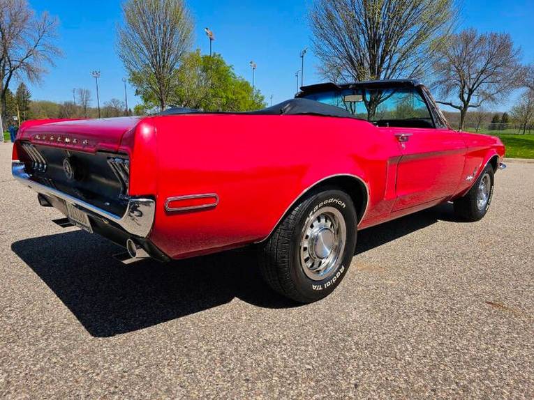Unknown-Mustang-1968-red-black-14
