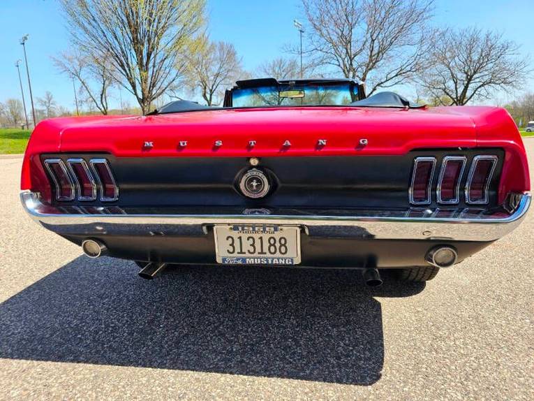Unknown-Mustang-1968-red-black-15