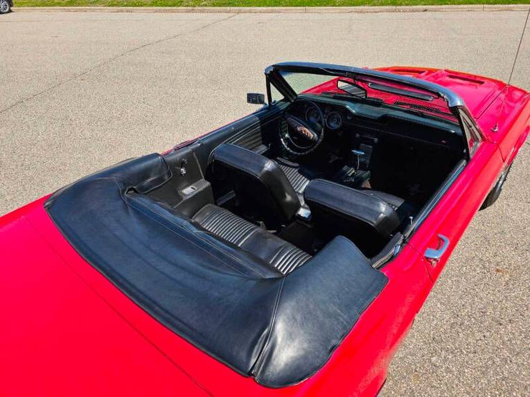 Unknown-Mustang-1968-red-black-18