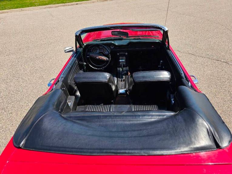 Unknown-Mustang-1968-red-black-19