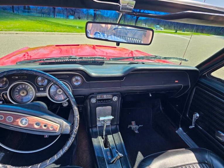 Unknown-Mustang-1968-red-black-23