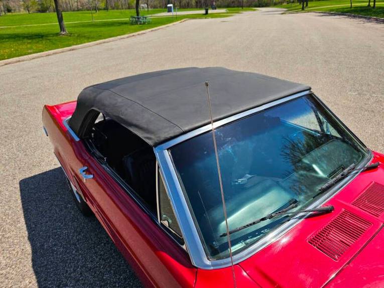 Unknown-Mustang-1968-red-black-32