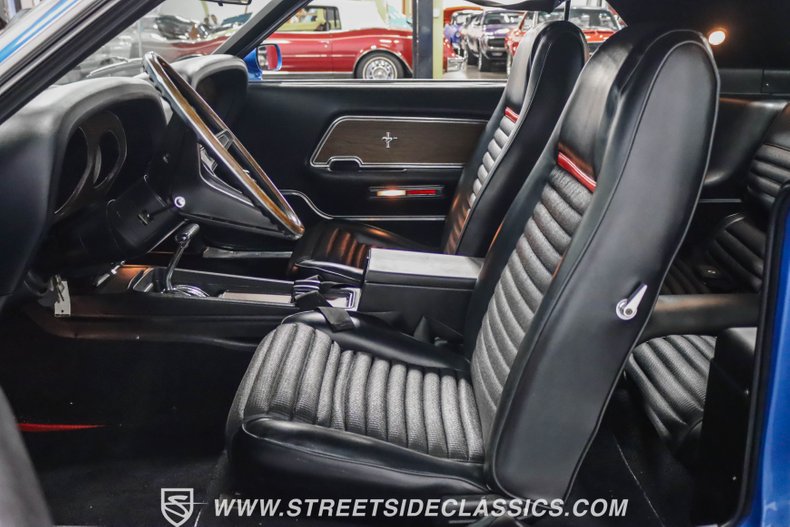 Unknown-Mustang-1969-Acapulco-Blue-Black-33